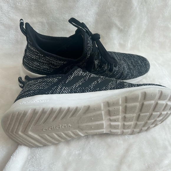 Adidas Runners - Picture 4 of 5